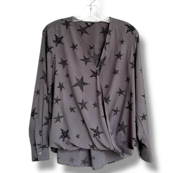 Rails Hillary Charcoal Cheetah
Stars Faux Wrap Pullover Blouse
Size Small - Picture 6 of 13